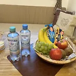 Reni's 4 Sterne דירה