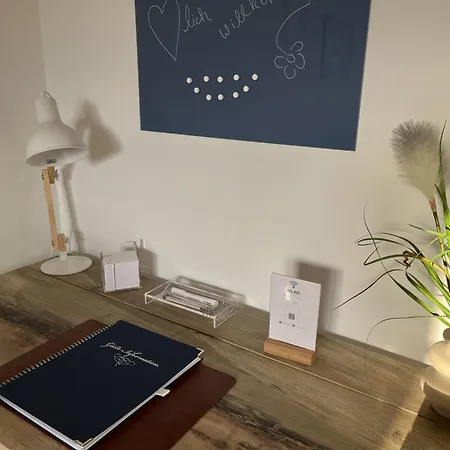 Reni's 4 Sterne * Λεβερκούζεν