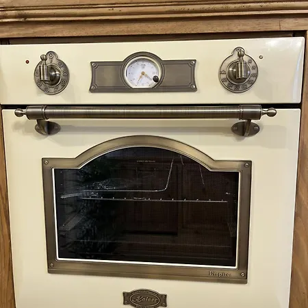 Reni's 4 Sterne Διαμέρισμα *